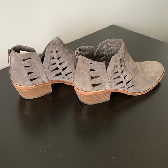 Vince Camuto Shoes - 7.5 summer bootie